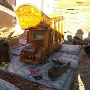 Jungle truck made of fine wood